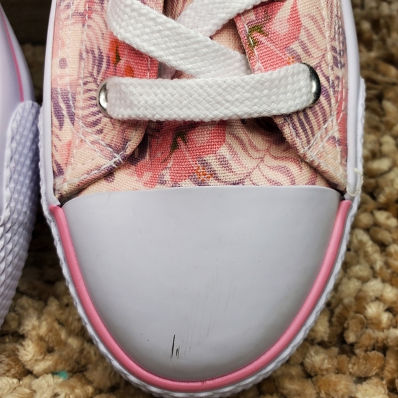 SOLD✅️Women floral sneakers - Picture 5 of 7
